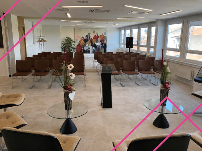 Salon Lajoye – salle de réunion 83m² à Metz en configuration U, jusqu'à 80 personnes